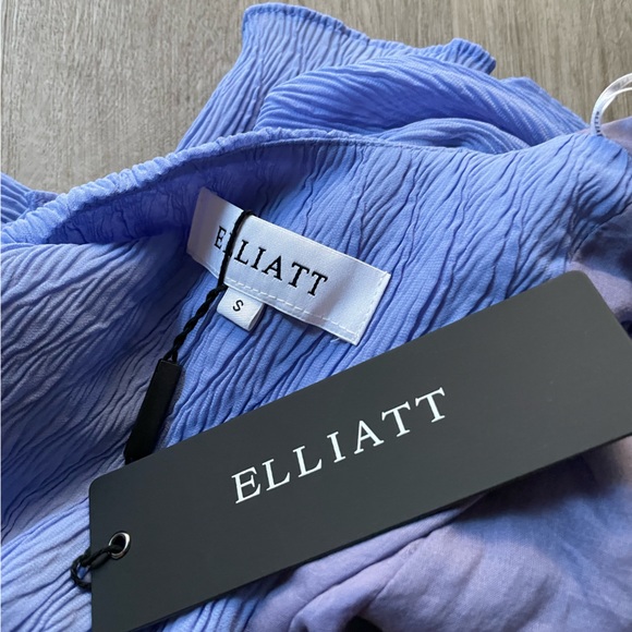 elliatt vanadium blue oversized puff sleeve open back blouse top size small new - Picture 4 of 4